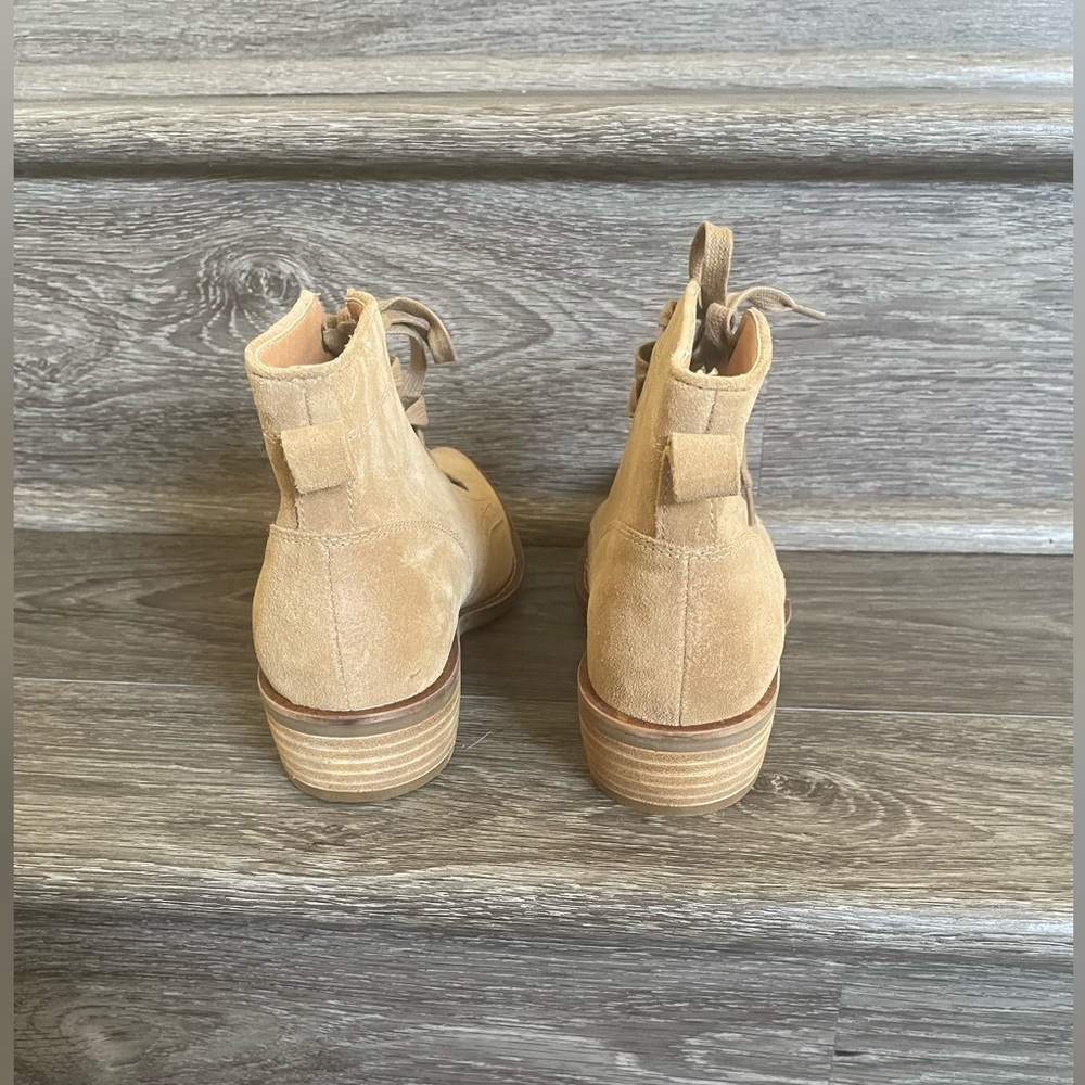 Dingo (NWOT) Western Suede Lace-Up bootie Style - Picture 2 of 9